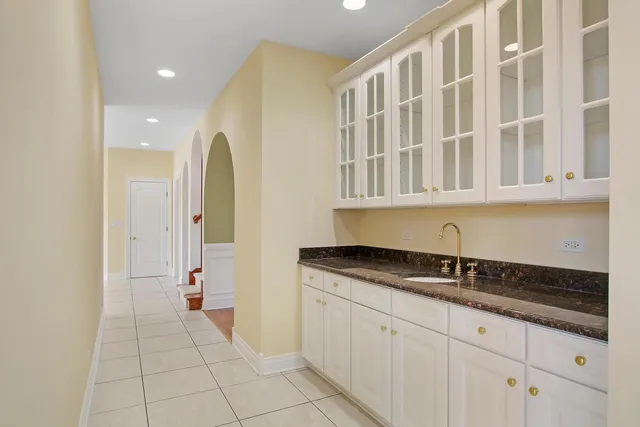 $6,500 | 6 Regan Lane, Hawthorn Woods, IL 60047