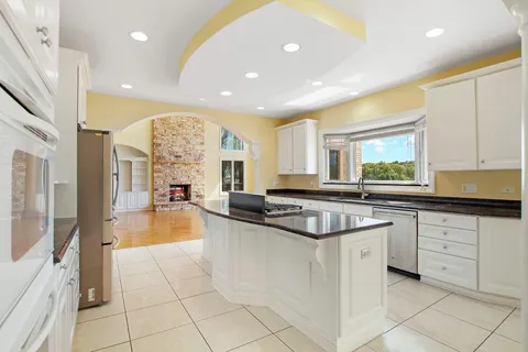 $6,500 | 6 Regan Lane, Hawthorn Woods, IL 60047