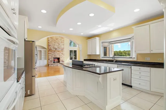 $6,500 | 6 Regan Lane, Hawthorn Woods, IL 60047