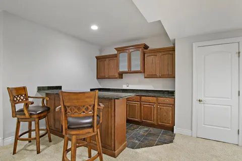 $6,500 | 6 Regan Lane, Hawthorn Woods, IL 60047