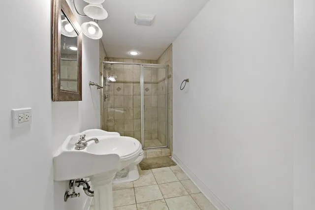 $6,500 | 6 Regan Lane, Hawthorn Woods, IL 60047