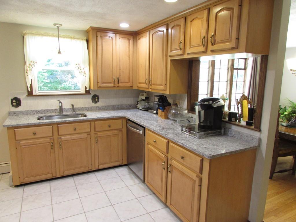 55 Ridgehill Road Attleboro, MA 02703 - Photo 4 of 42 Gallery Image 4