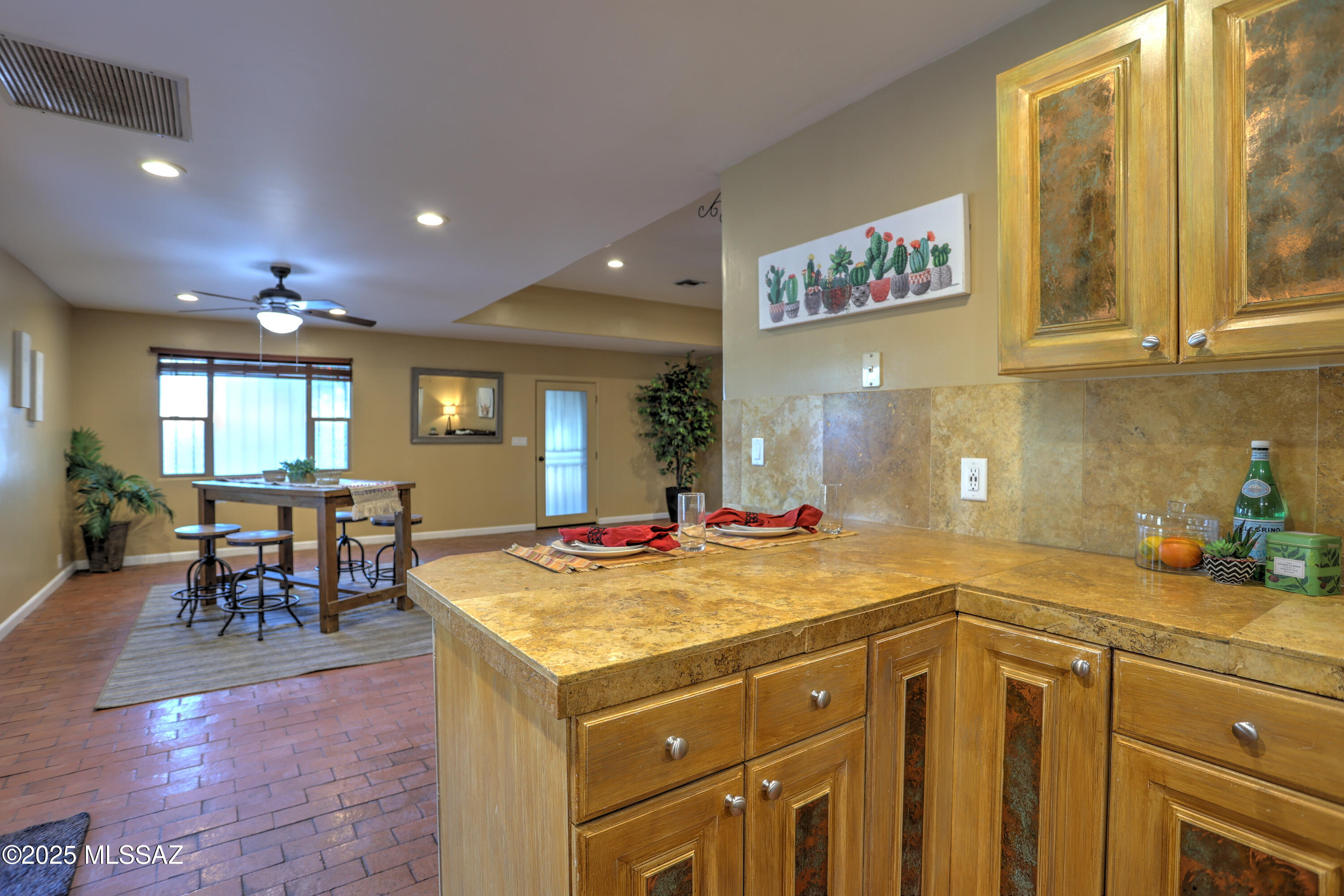 2101 North Swan Road Tucson, AZ 85712 - Photo 14 of 38 Gallery Image 14