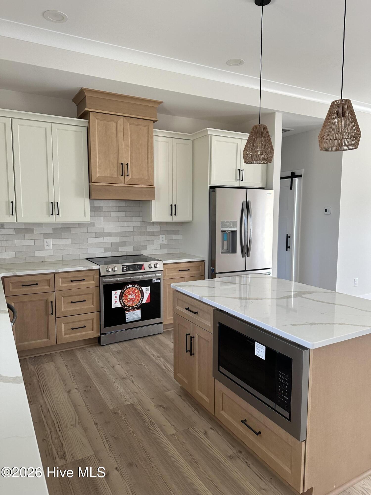 623 Winding Creek Road Rocky Point, NC 28457 - Photo 11 of 38 Built in microwave