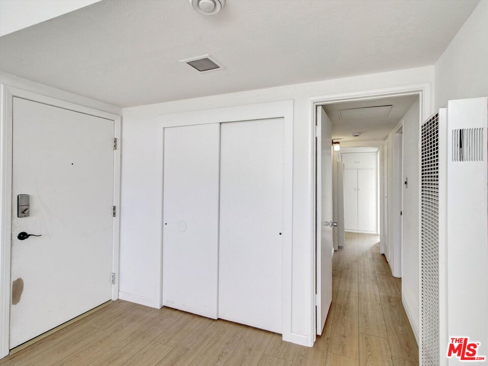 104 Sunridge Street Playa del Rey, CA 90293 - Photo 15 of 61 Gallery Image 15