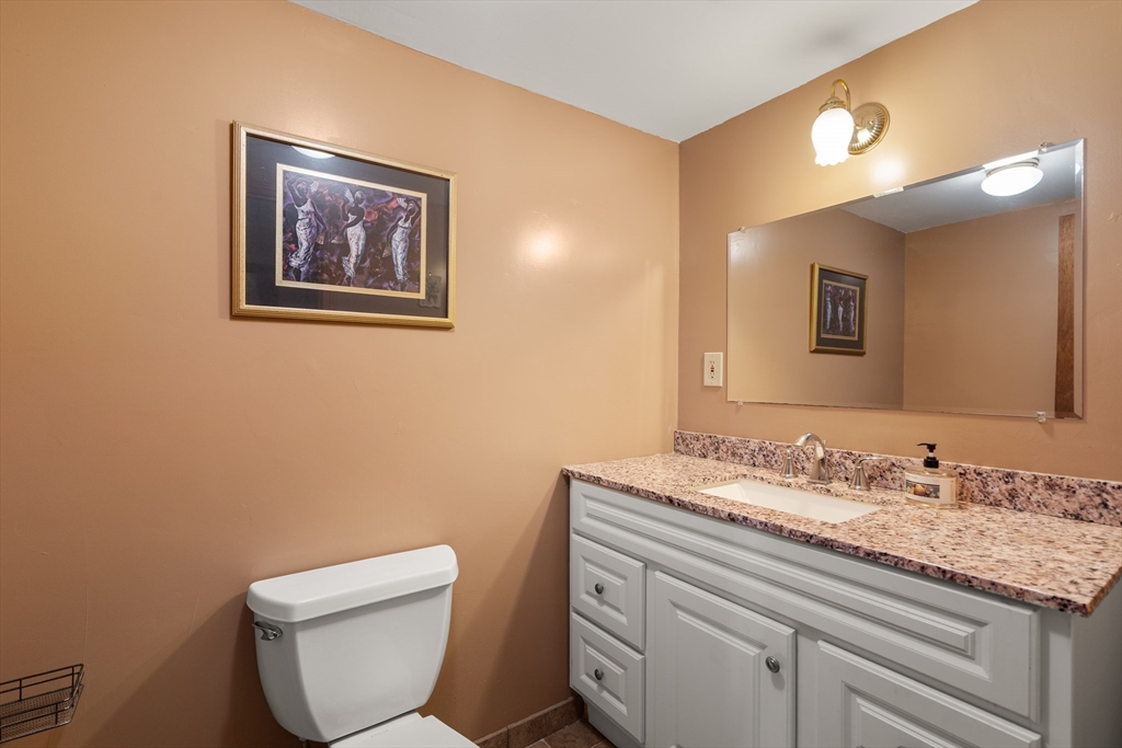 33 Russell Road Hanover, MA 02339 - Photo 22 of 27