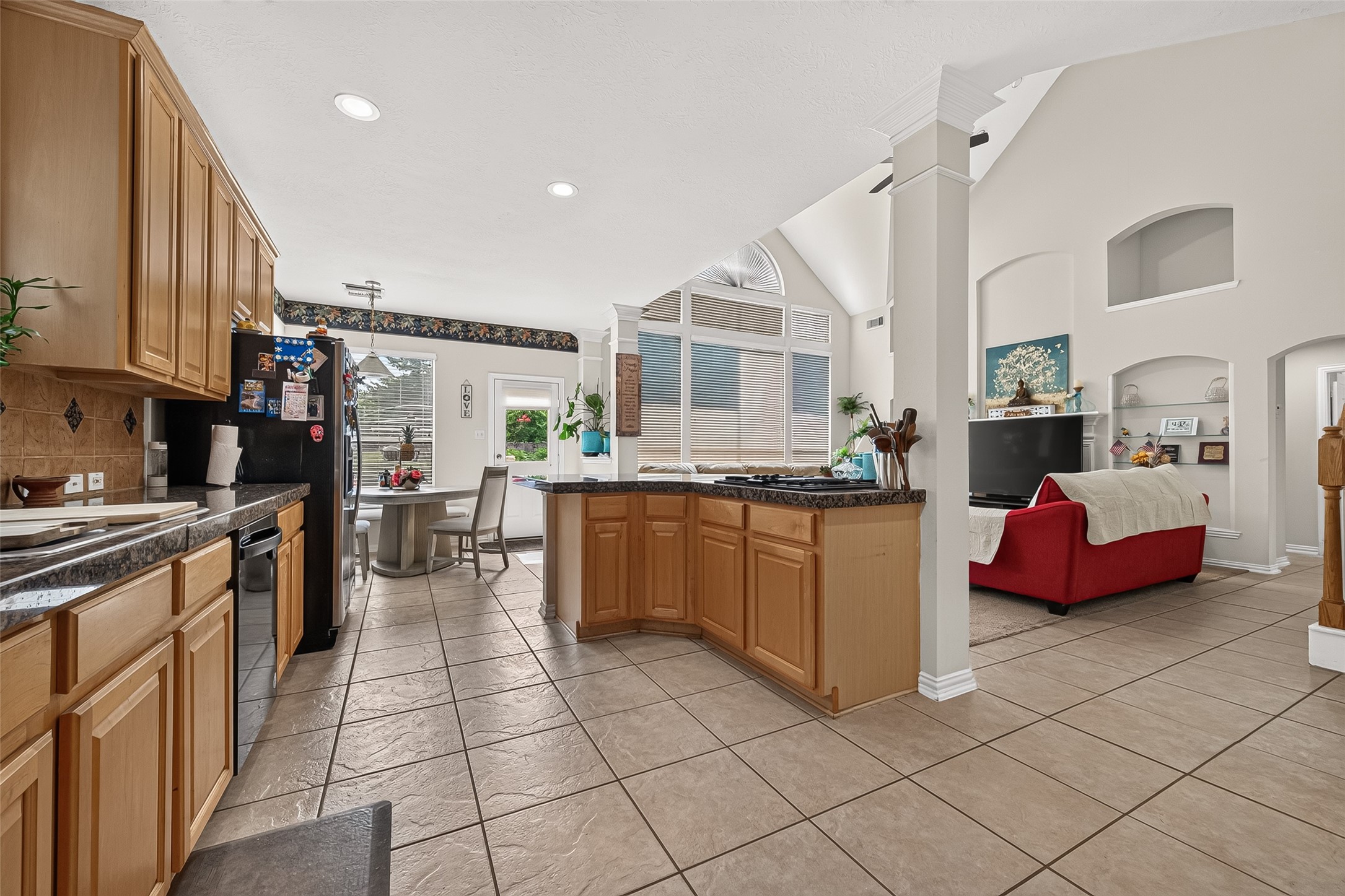 214 Kentwood Ridge Court Sugar Land, TX 77479 - Photo 11 of 38