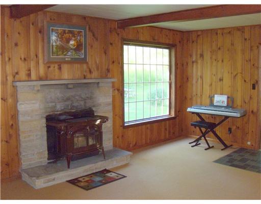 626 Kiester Road Slippery Rock, PA 16057 - Photo 4 of 18 Living Room.