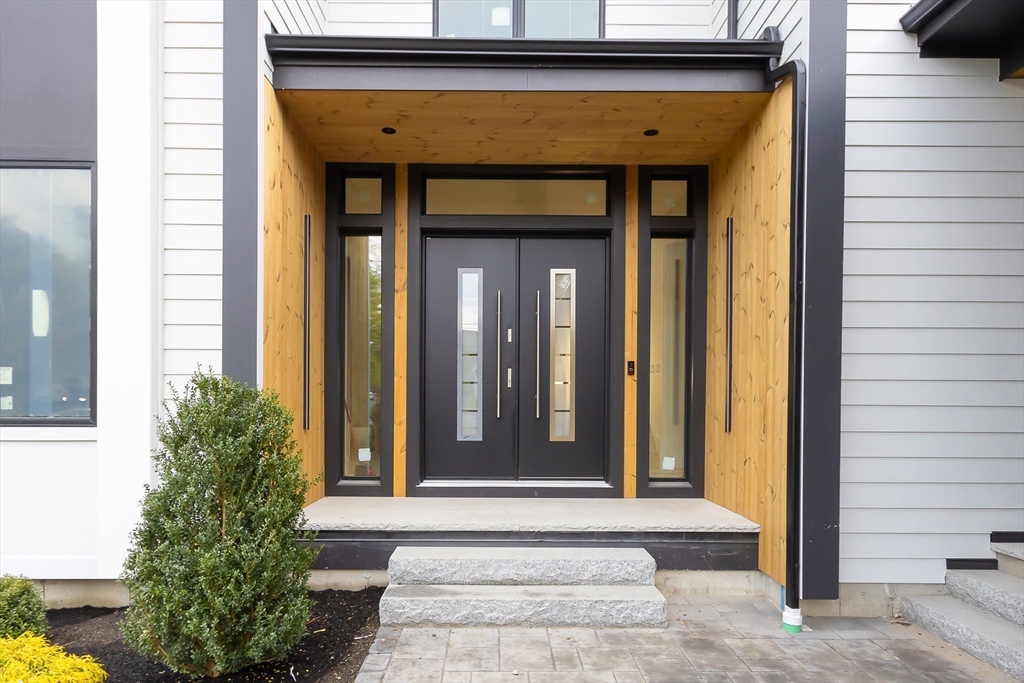 802 Greendale Avenue Needham, MA 02492 - Photo 3 of 40