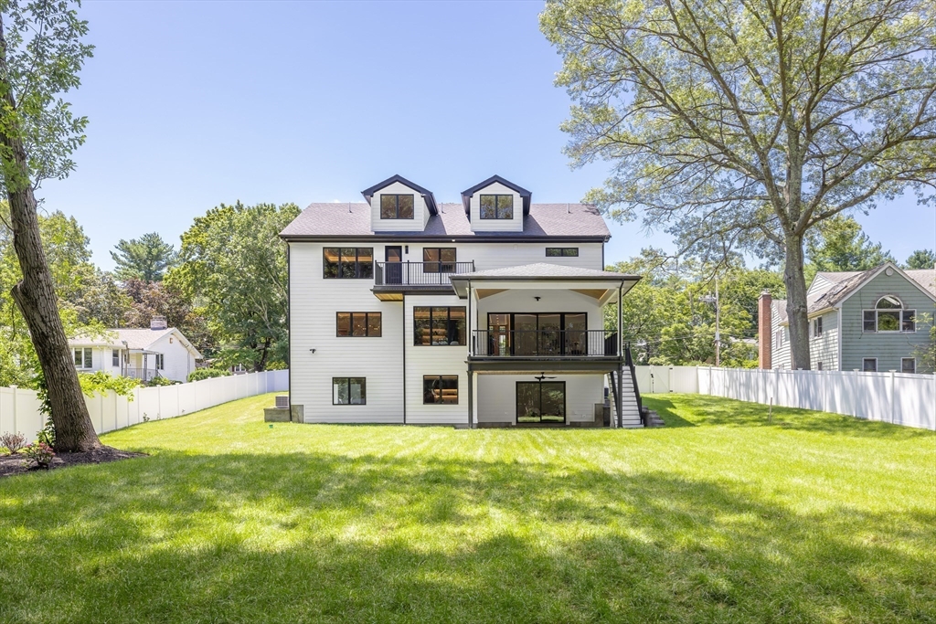 802 Greendale Avenue Needham, MA 02492 - Photo 5 of 40