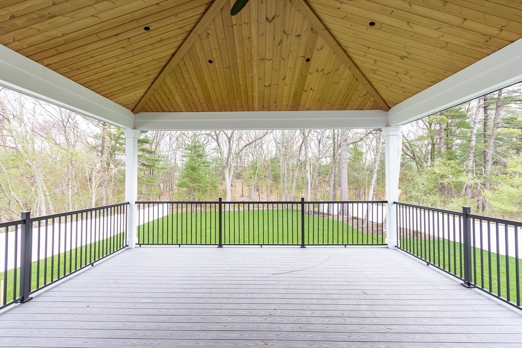 802 Greendale Avenue Needham, MA 02492 - Photo 8 of 40