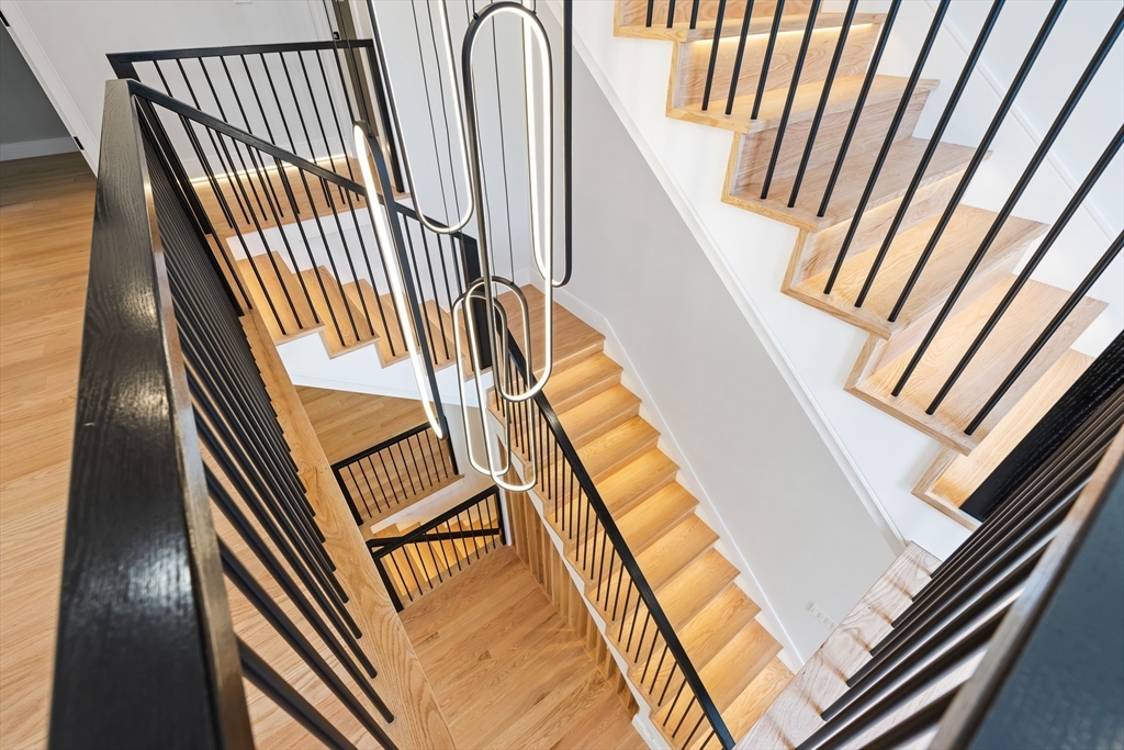 802 Greendale Avenue Needham, MA 02492 - Photo 10 of 40