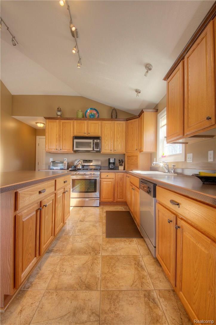 16154 River Ridge Trail Linden, MI 48451 - Photo 18 of 43 930A2045_6_7.jpg