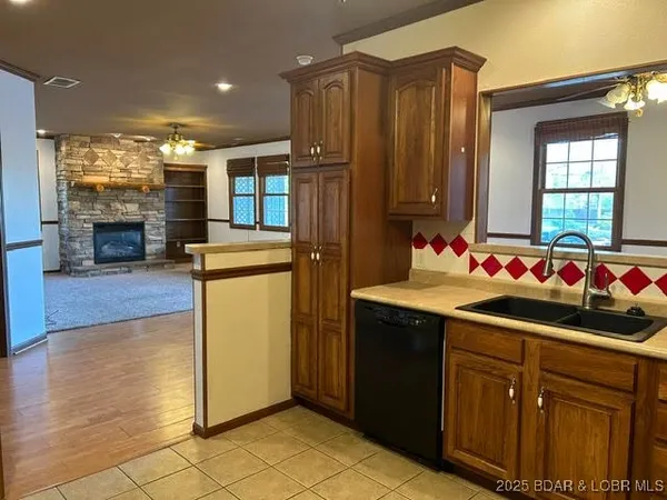 $1,299,000 | 31 Sunshine Drive, Montreal, MO 65591