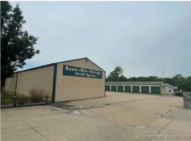 $995,000 | 24 Disney Springs Lane, Montreal, MO 65591