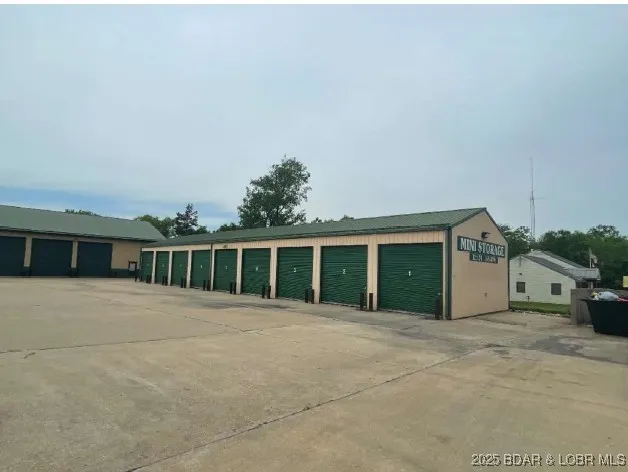 $995,000 | 24 Disney Springs Lane, Montreal, MO 65591