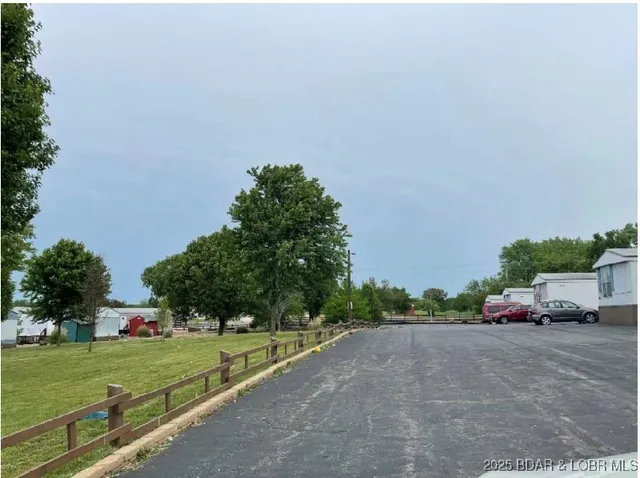 $995,000 | 24 Disney Springs Lane, Montreal, MO 65591