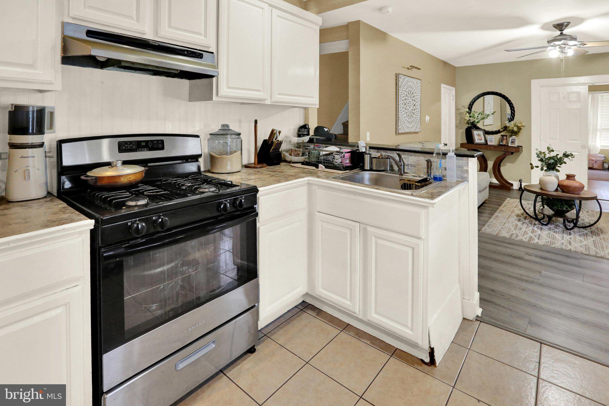 702 Poplar Street Lancaster, PA 17603 - Photo 34 of 47 4U9A5885