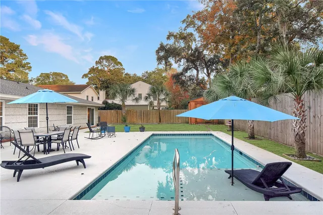 $969,000 | 303 Wymberly Road, St. Simons Island, GA 31522
