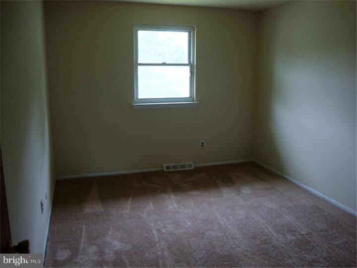 373 Bloomfield Road Warminster, PA 18974 - Photo 14 of 21 Bedroom