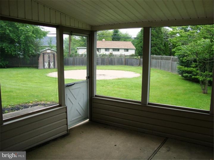 373 Bloomfield Road Warminster, PA 18974 - Photo 16 of 21 Enclosed Porch