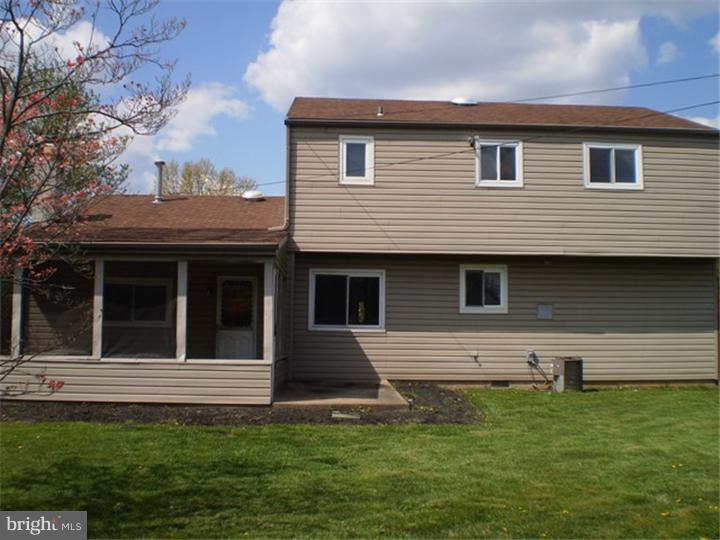 373 Bloomfield Road Warminster, PA 18974 - Photo 19 of 21 Exterior Back