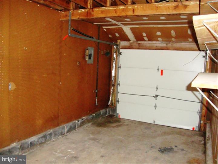 373 Bloomfield Road Warminster, PA 18974 - Photo 21 of 21 Garage