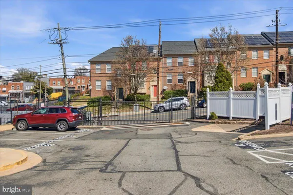 $2,350 | 2609 Douglass Road Southeast, Unit 402, Washington, DC 20020