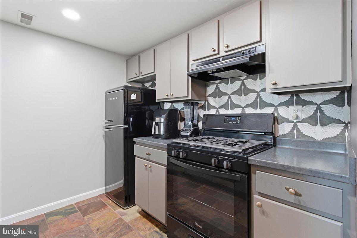 2609 Douglass Road Southeast, Unit 402 Washington, DC 20020 - Photo 3 of 11