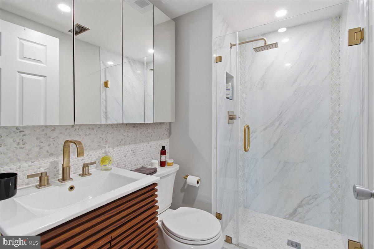 2609 Douglass Road Southeast, Unit 402 Washington, DC 20020 - Photo 7 of 11