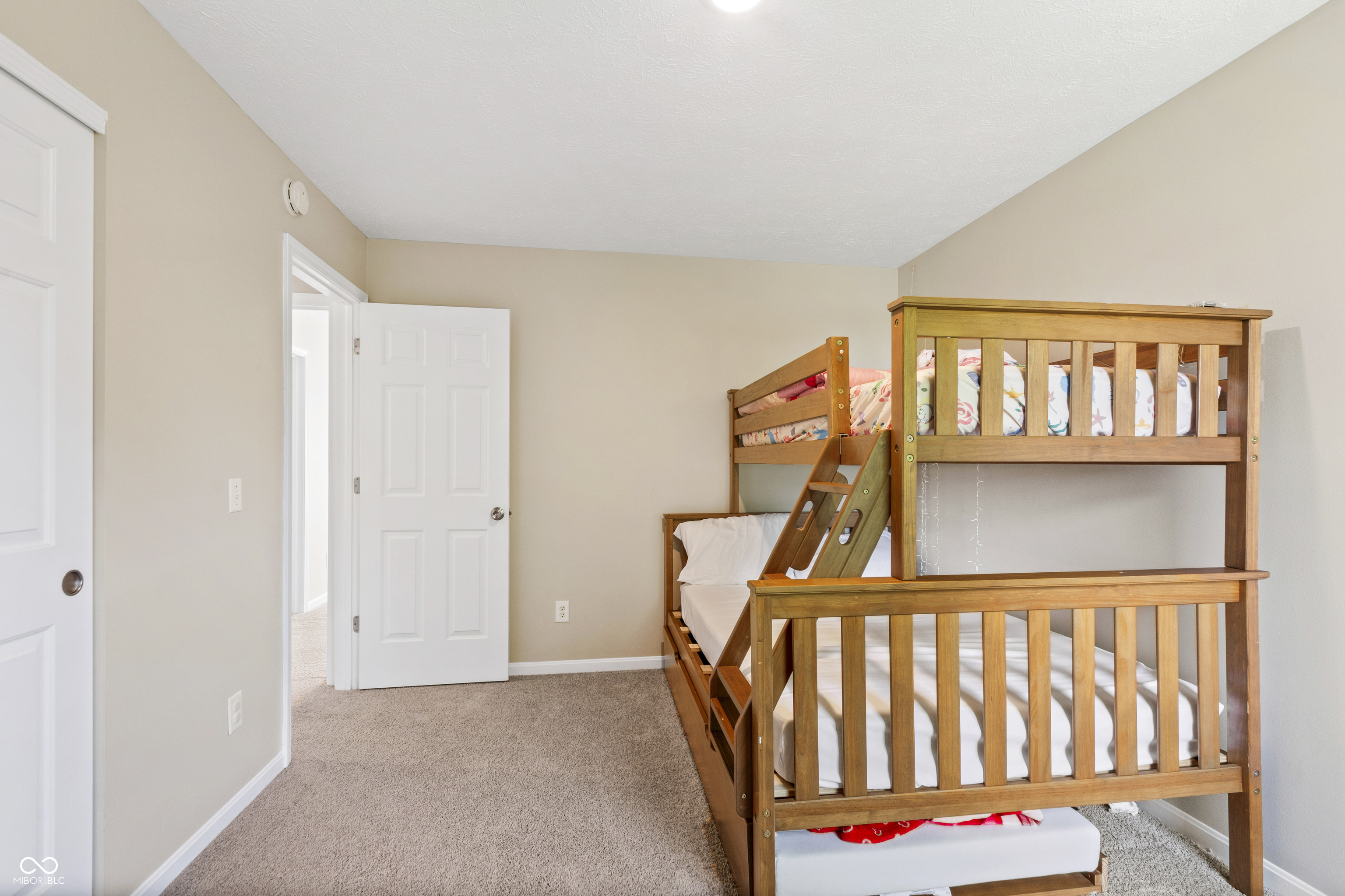 420 Paddock Road Greenwood, IN 46142 - Photo 25 of 42