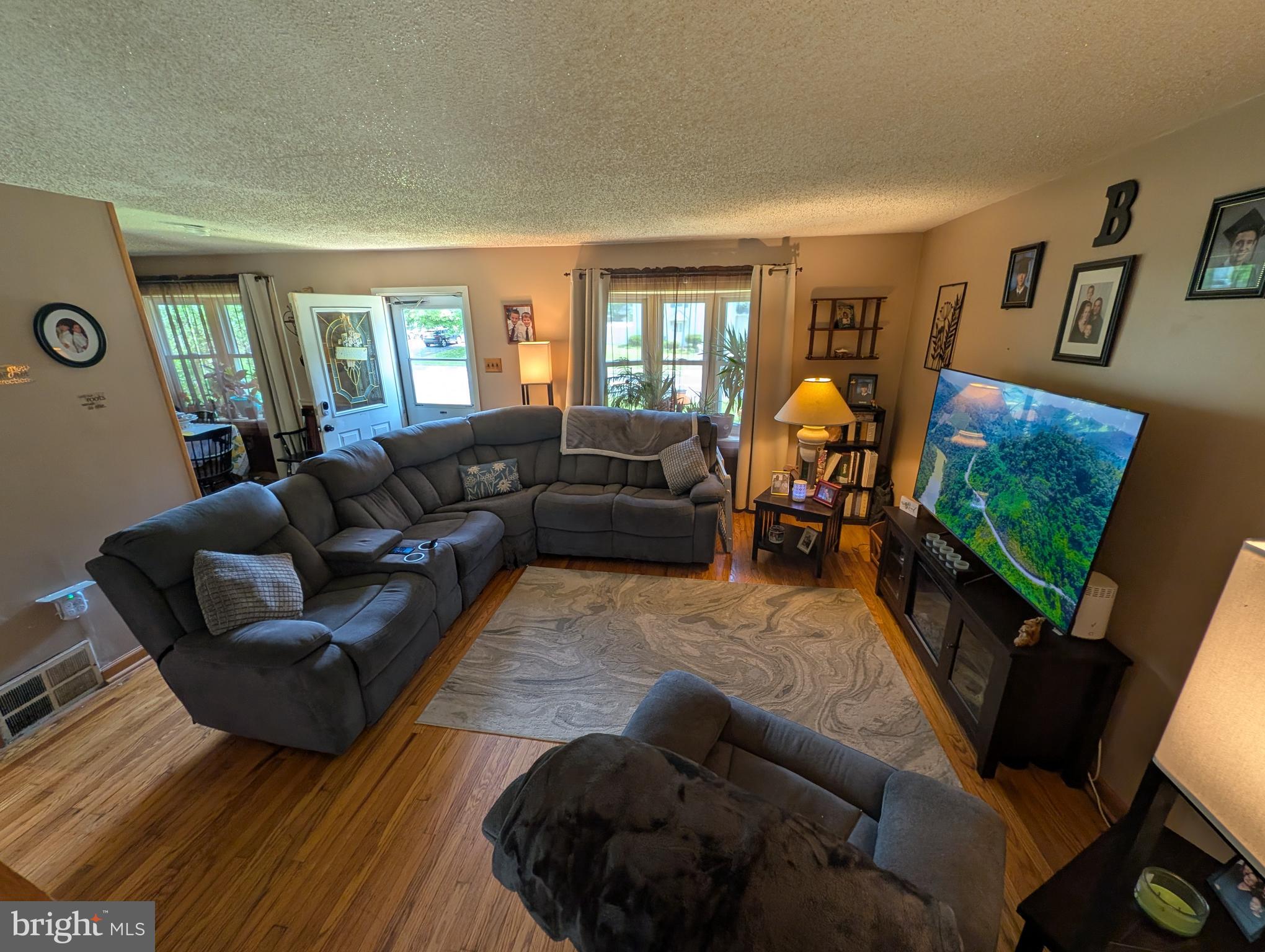 417 North Warminster Road Hatboro, PA 19040 - Photo 6 of 16
