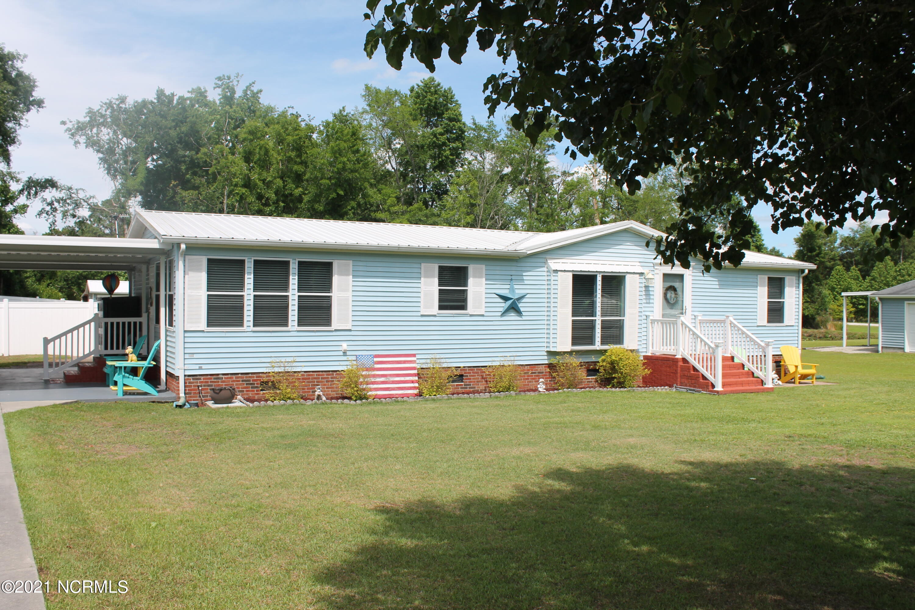 510 Sand Ridge Road New Bern, NC 28560 - Photo 3 of 52 IMG_8902