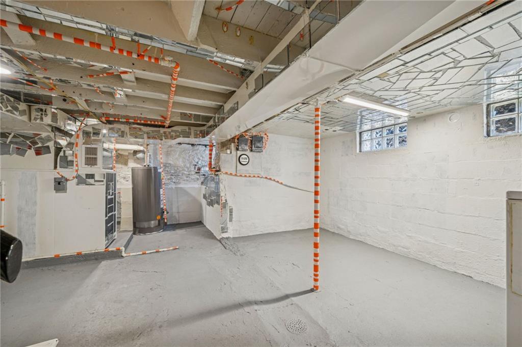 1280 Armstrong Street Irwin, PA 15642 - Photo 25 of 36 a view of a garage