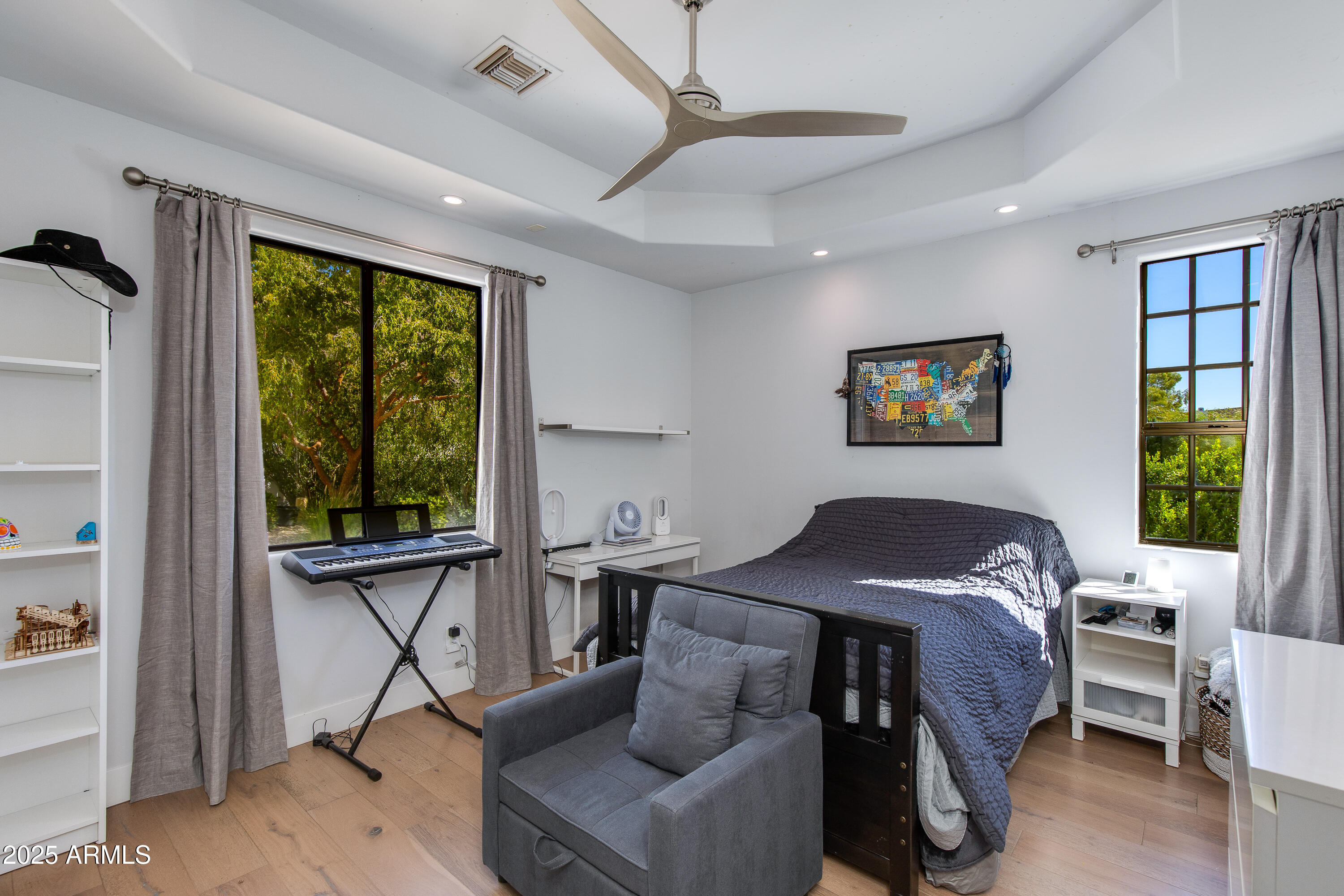 4725 North Launfal Avenue Phoenix, AZ 85018 - Photo 11 of 24 41-Launfal