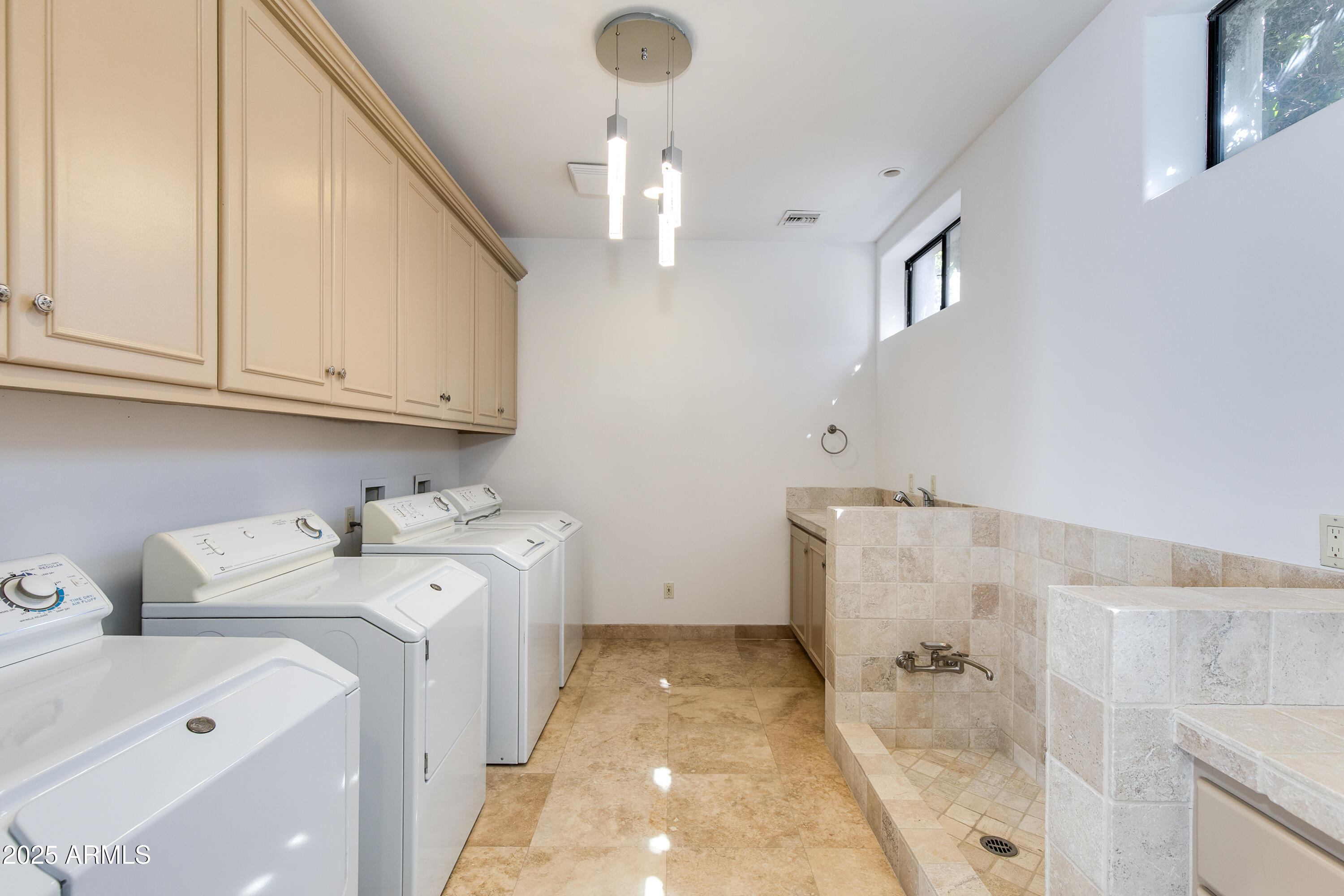 4725 North Launfal Avenue Phoenix, AZ 85018 - Photo 17 of 24 62-Launfal