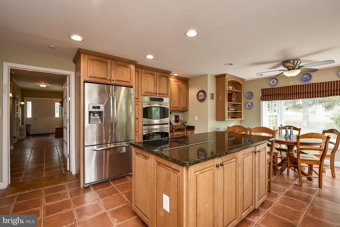 350 Somerset Road Pasadena, MD 21122 - Photo 16 of 25 Kitchen