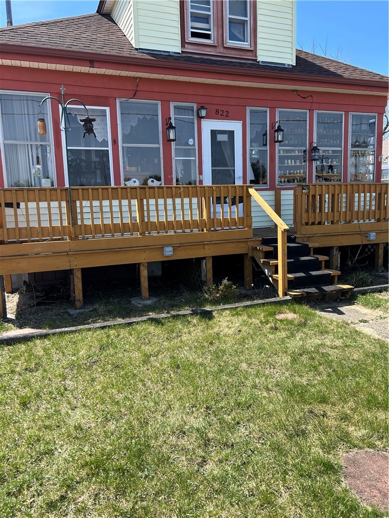822 Strawberry Field Road Warwick, RI 02886 - Photo 2 of 10