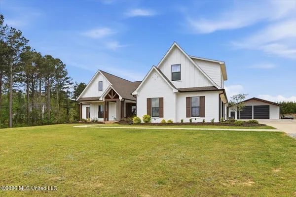 $749,000 | 361 Stump Ridge Road, Brandon, MS 39047