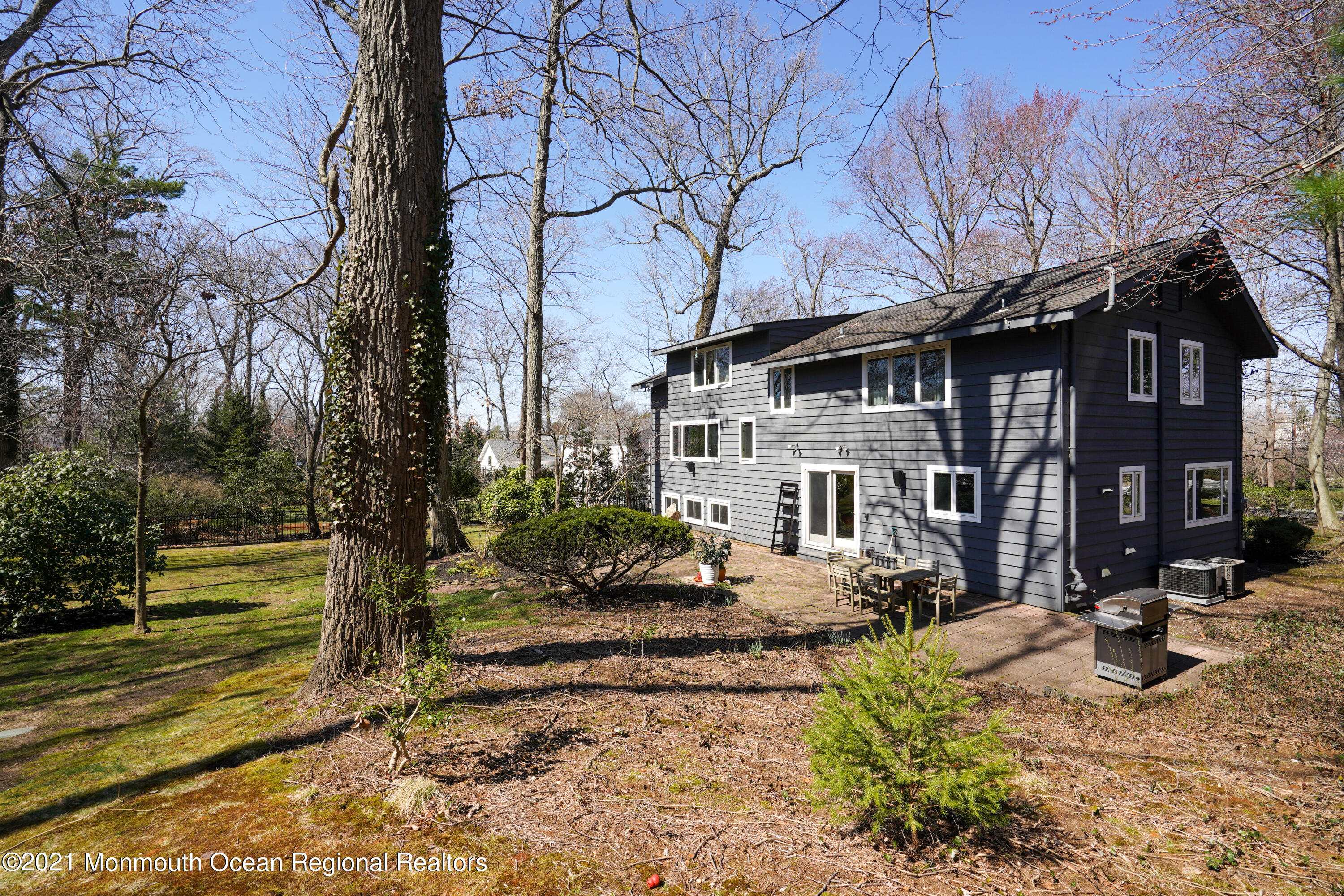 95 River Road Rumson, NJ 07760 - Photo 32 of 43 back2 DSC01545