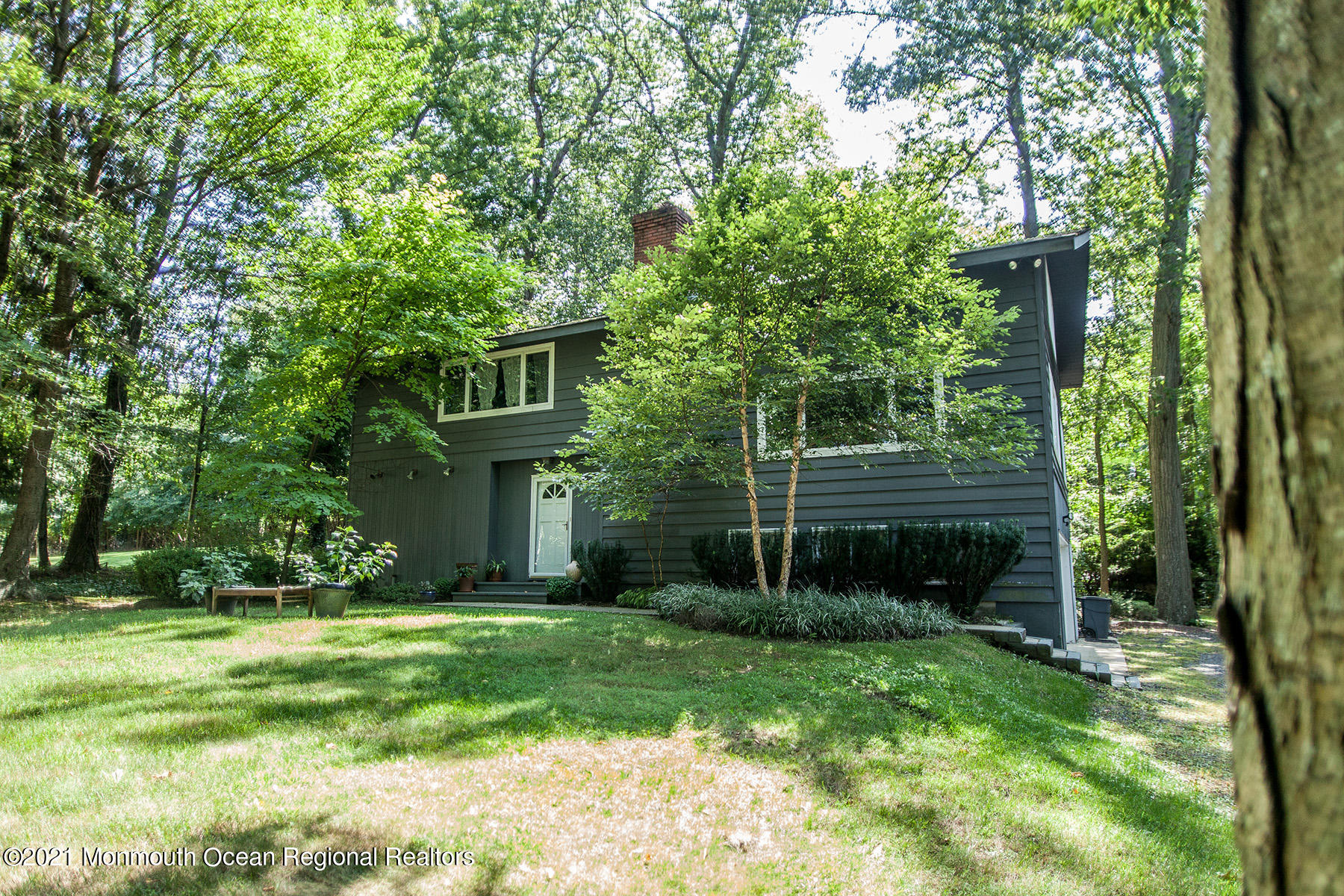 95 River Road Rumson, NJ 07760 - Photo 7 of 43 img_0011