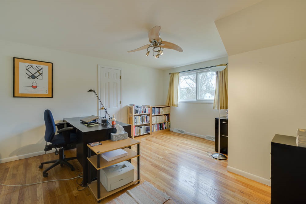1302 Winfield Road Bloomington, IN 47401 - Photo 21 of 26