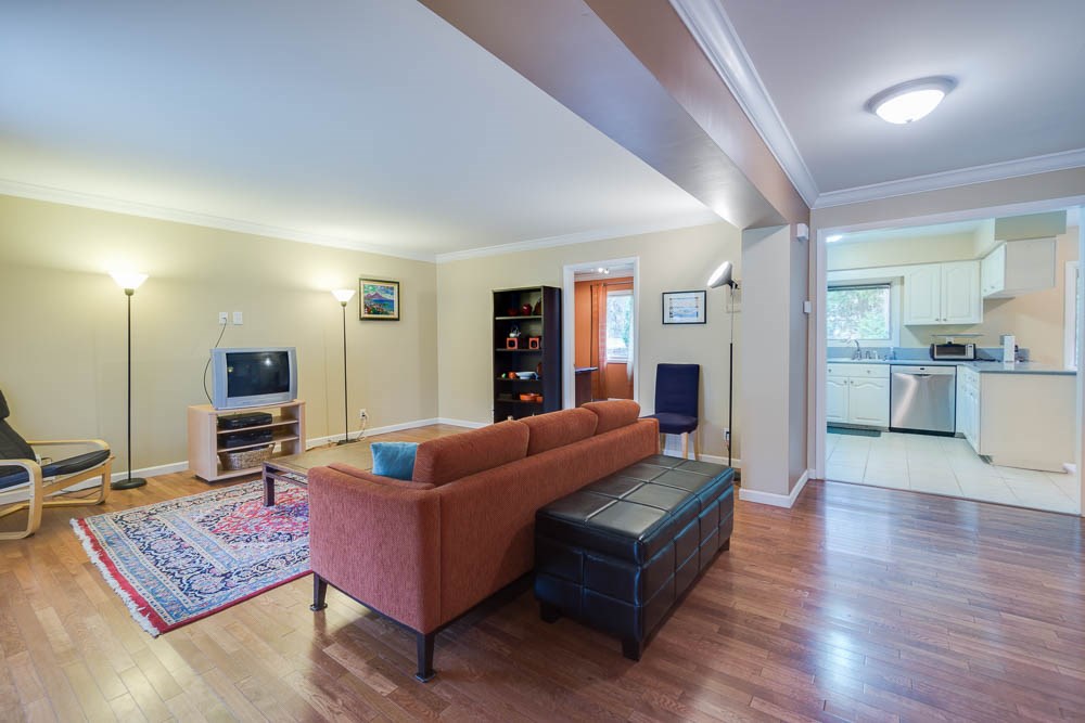 1302 Winfield Road Bloomington, IN 47401 - Photo 4 of 26