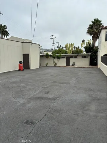 a view of a house with a outdoor space