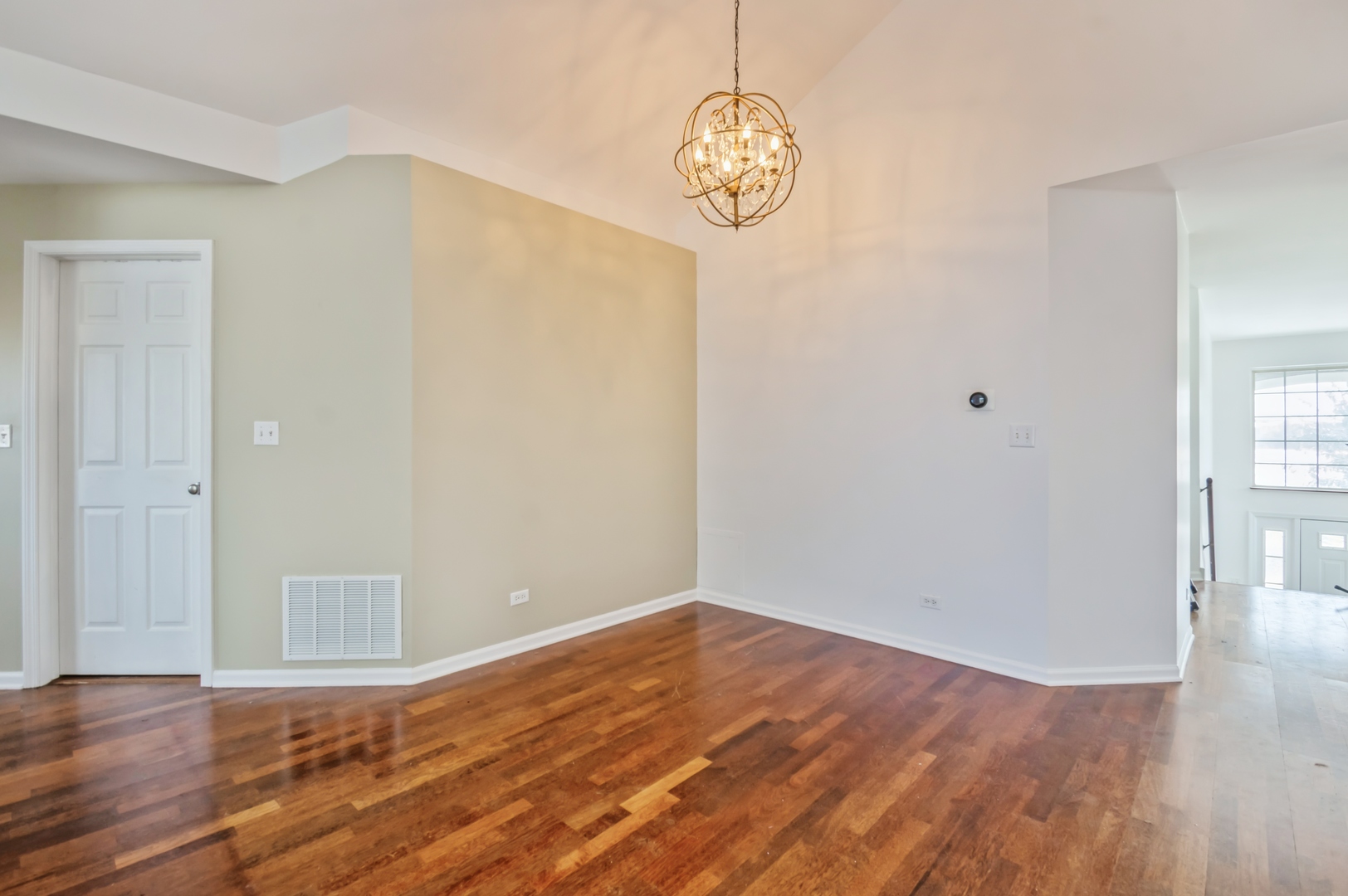 9449 Brockton Lane, Unit B2 Des Plaines, IL 60016 - Photo 4 of 12
