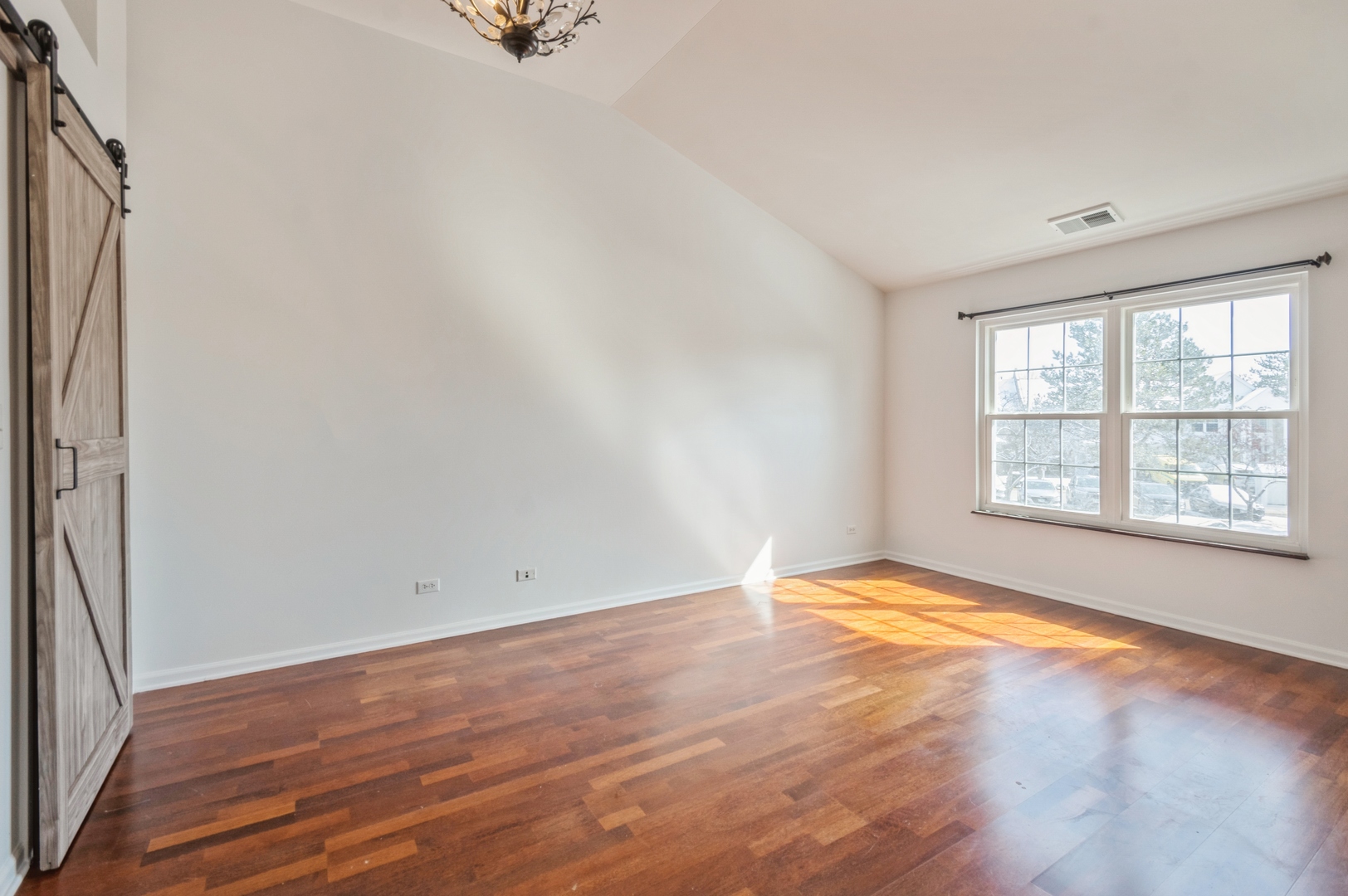 9449 Brockton Lane, Unit B2 Des Plaines, IL 60016 - Photo 7 of 12