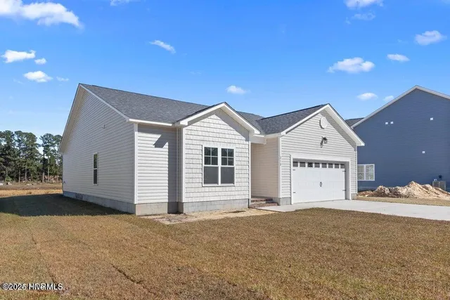 $300,900 | 300 East Theriault Court, Jacksonville, NC 28540