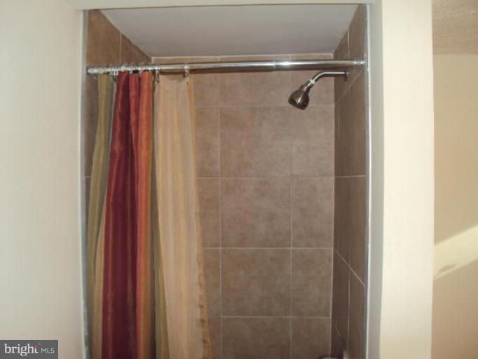 1408 Northgate Road Baltimore, MD 21218 - Photo 14 of 18 Bath #2