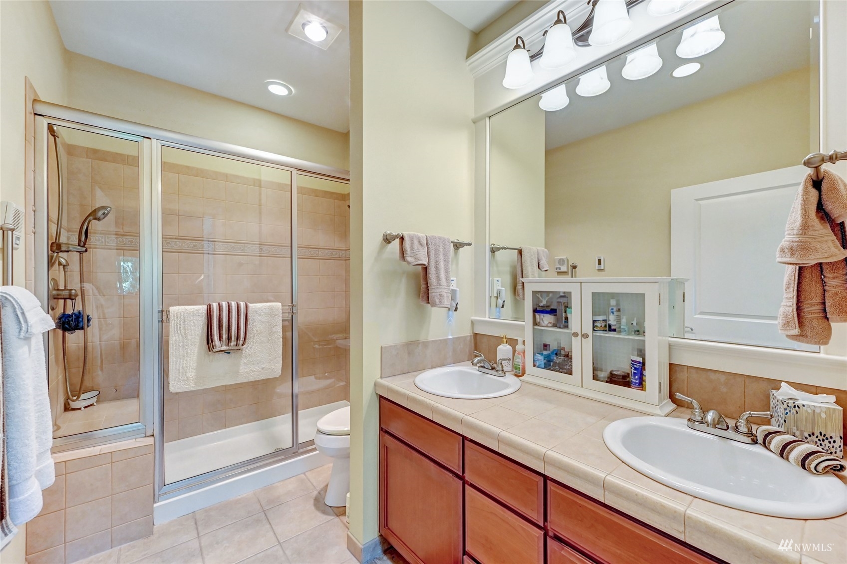 14220 Beverly Park Road, Unit B Edmonds, WA 98026 - Photo 20 of 31 Gallery Image 20