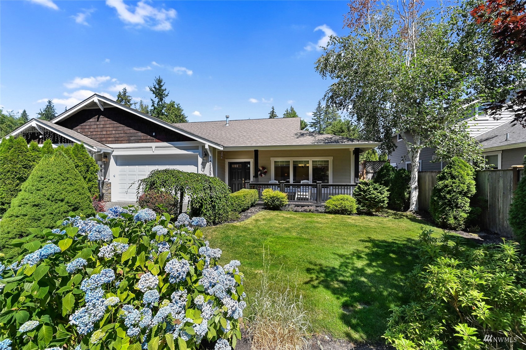 14220 Beverly Park Road, Unit B Edmonds, WA 98026 - Photo 2 of 31 Gallery Image 2